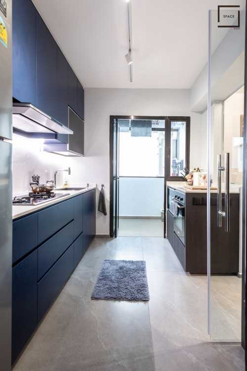 Contemporary Kitchen at 3 Gen BTO @  Bidadari Park Drive