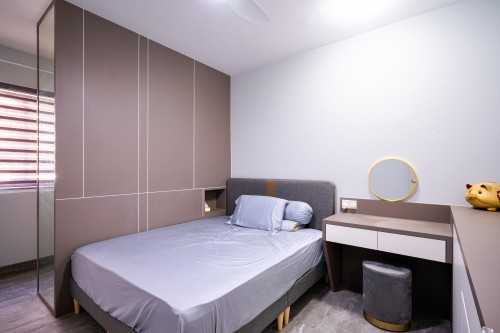 Minimalist Bedroom at 106 Teck Whye Lane