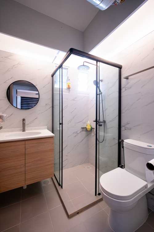Contemporary Bathroom at 624 Tampines