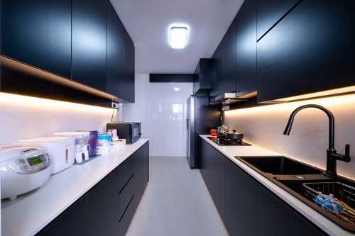 Contemporary Kitchen at 624 Tampines