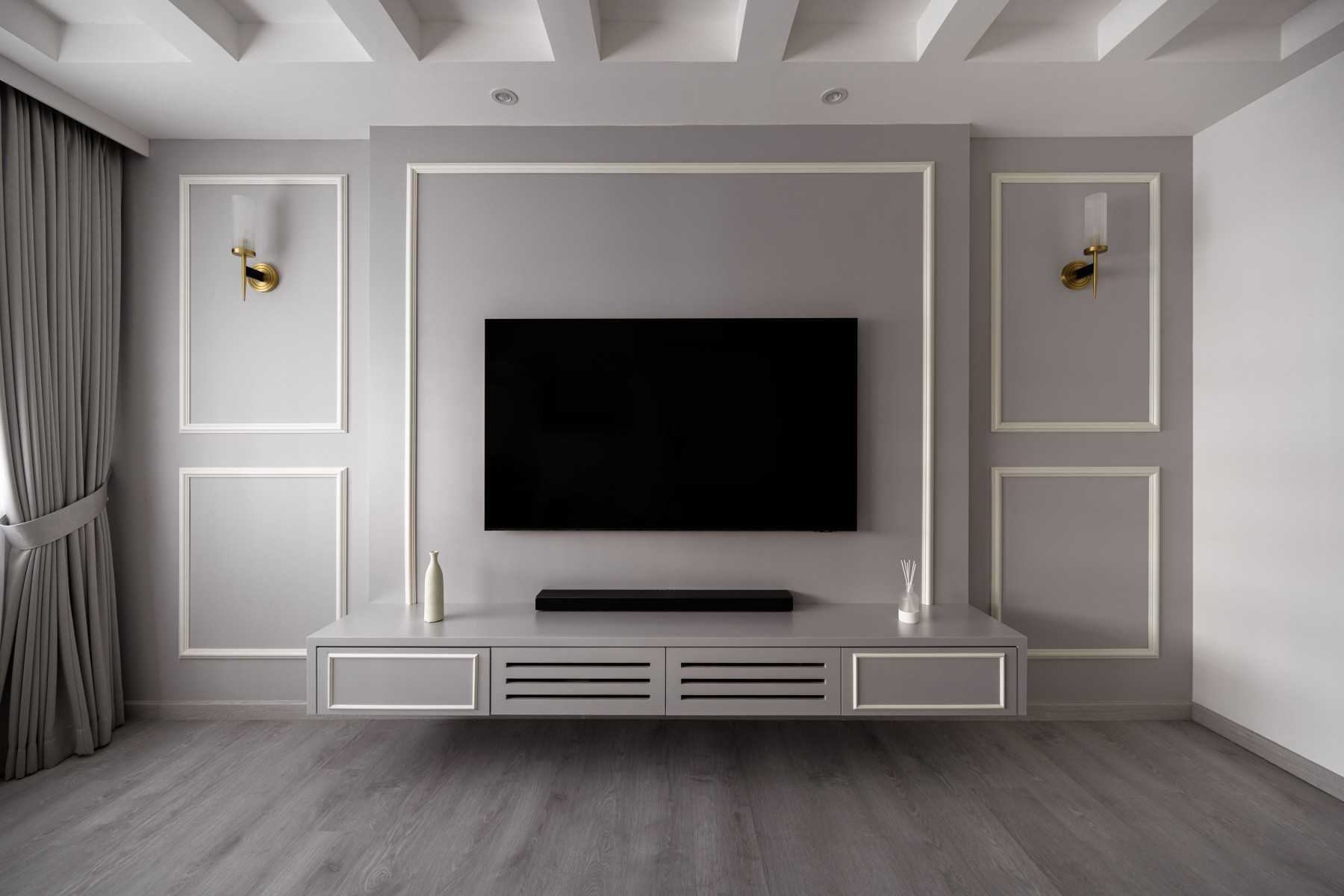 Modern Living Room with Vinyl Flooring and TV Console