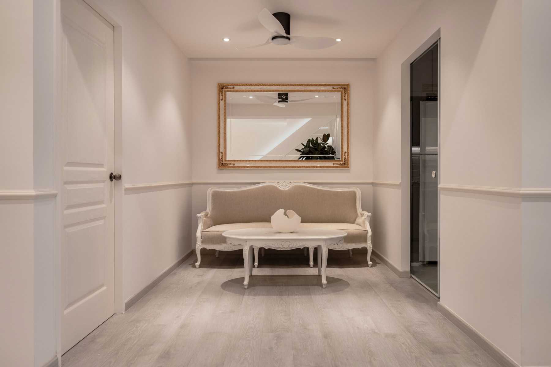 Modern Hallway with Mirror and Ceiling Fan