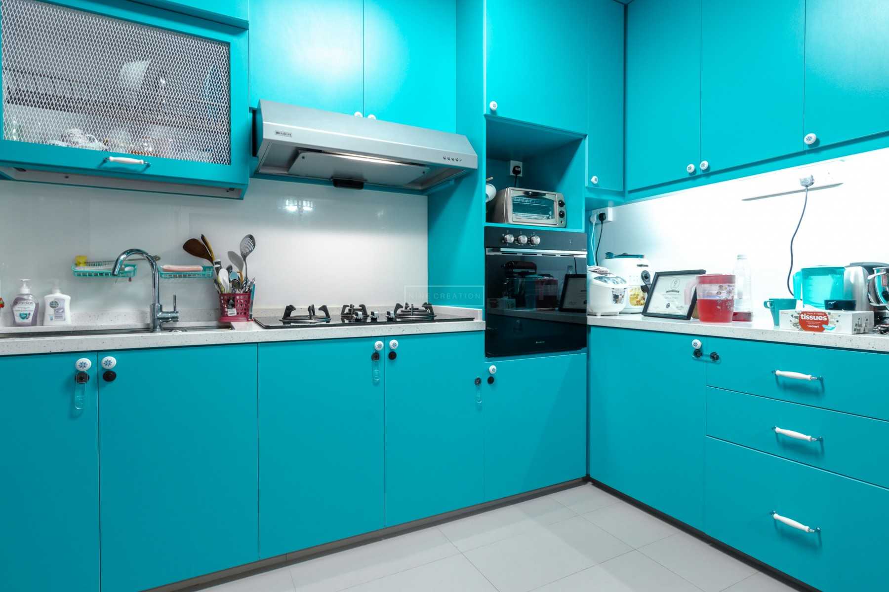Eclectic Kitchen with Countertop and Homogeneous Tiles