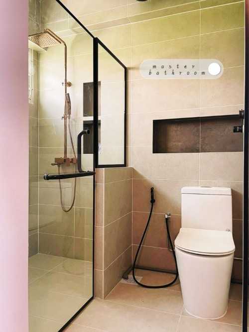 Modern Bathroom at 631 Pasir Ris Drive 3