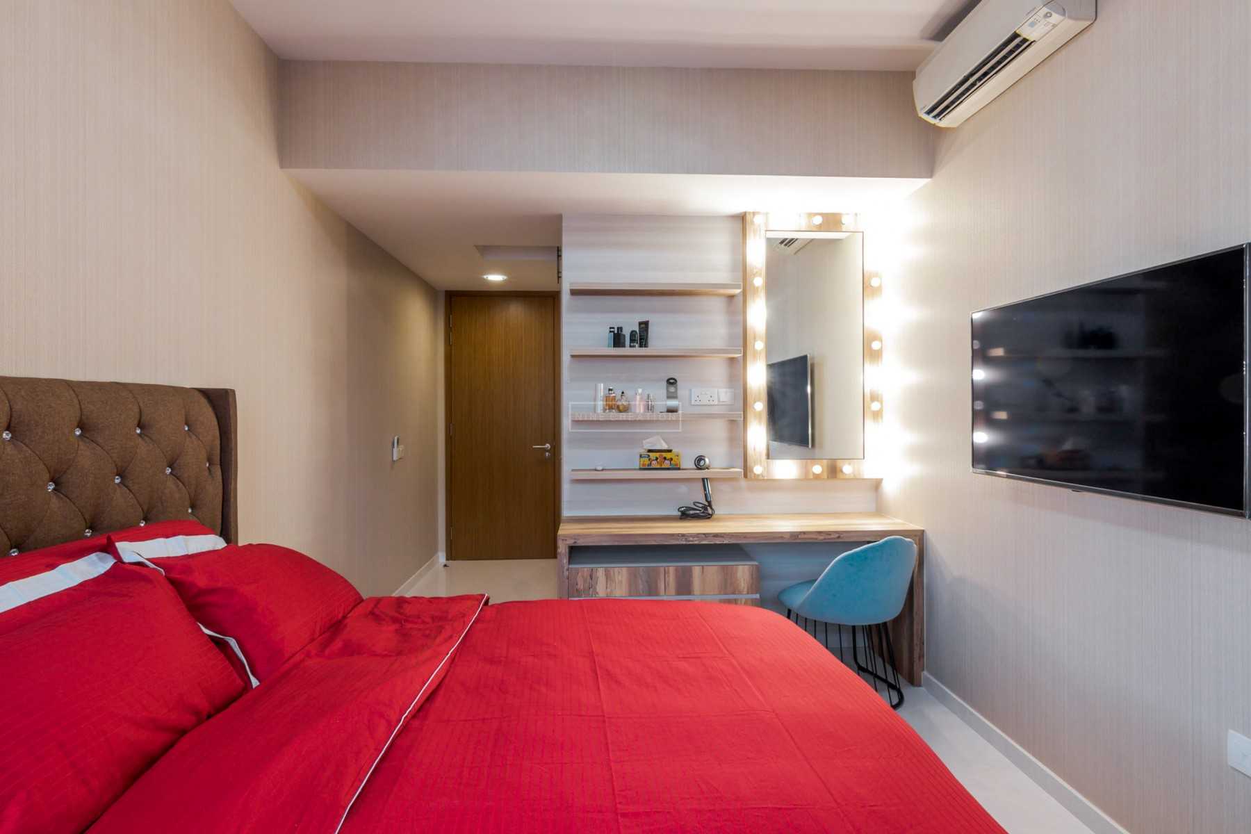 Modern Bedroom with Bookshelf and Mirror