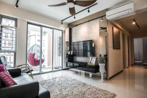 Eclectic Living Room at 684C Edgedale Plains