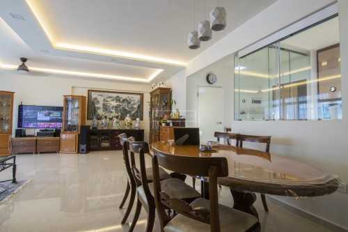 Minimalist Dining Room at 618B Punggol Drive