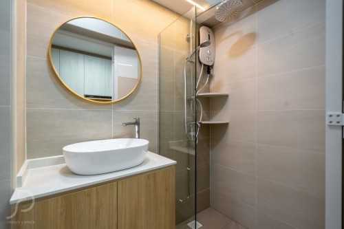 Modern Bathroom at Sengkang | Compassvale St