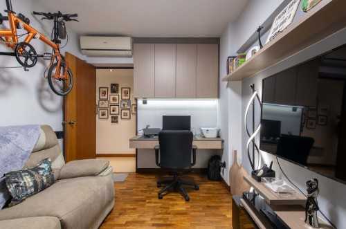 Contemporary Office at Blk 638B Punggol Drive