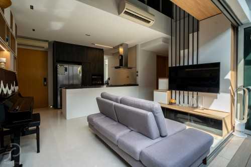 Contemporary Living Room at Bukit Timah  | The Creek