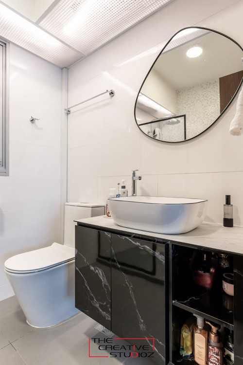 Modern Bathroom at 476B Yishun St44