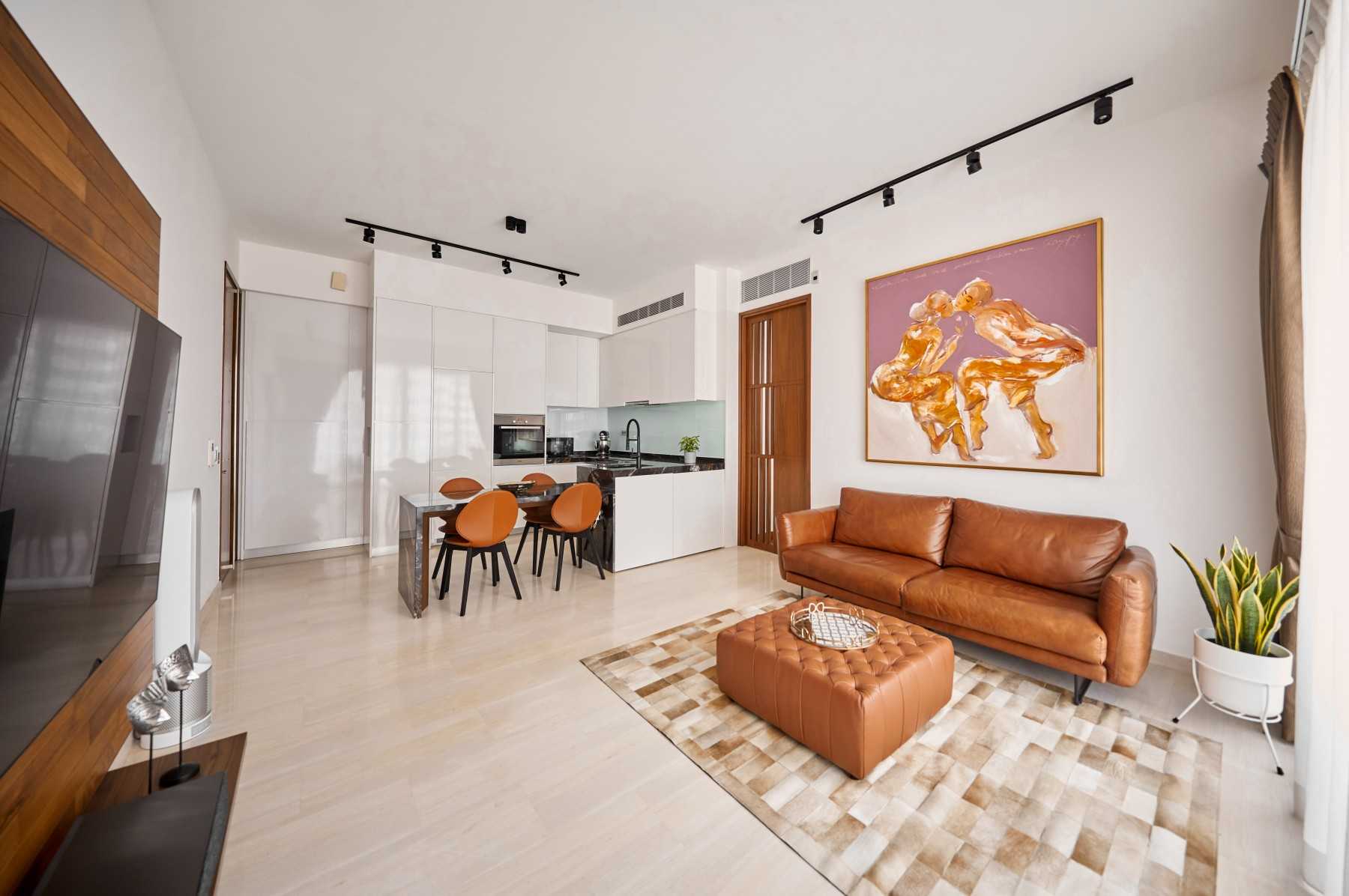 Contemporary Kitchen with Kitchen Backsplash and Kitchen Accessories