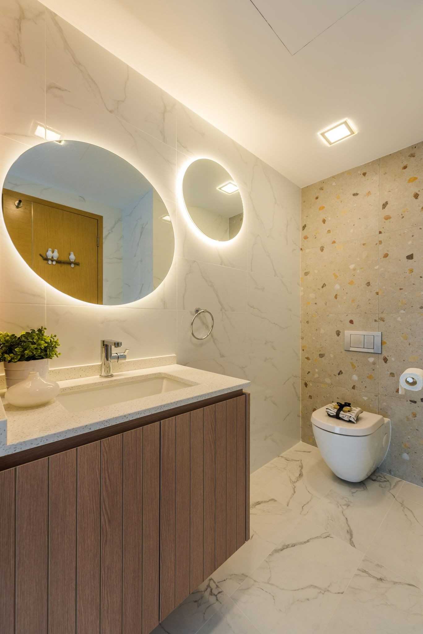 Modern Bathroom with Mirror and Bathroom Mirrors