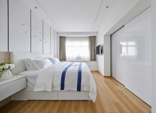 Modern Bedroom at Melody Spring @ Yishun