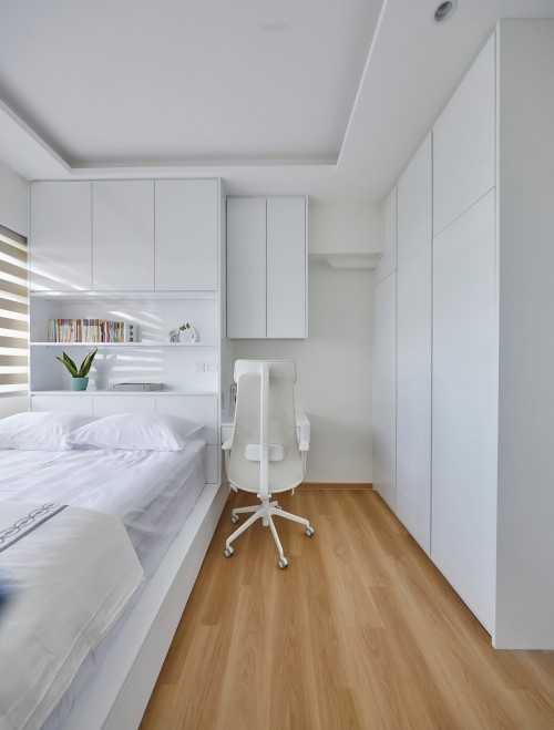 Modern Bedroom at Melody Spring @ Yishun