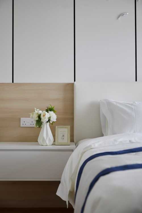 Modern Bedroom at Melody Spring @ Yishun