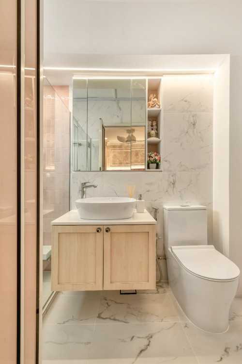Contemporary Bathroom at Resale HDB Apartment @ 842F Tampines St 82