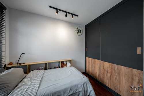 Modern Bedroom at 275 compassvale link
