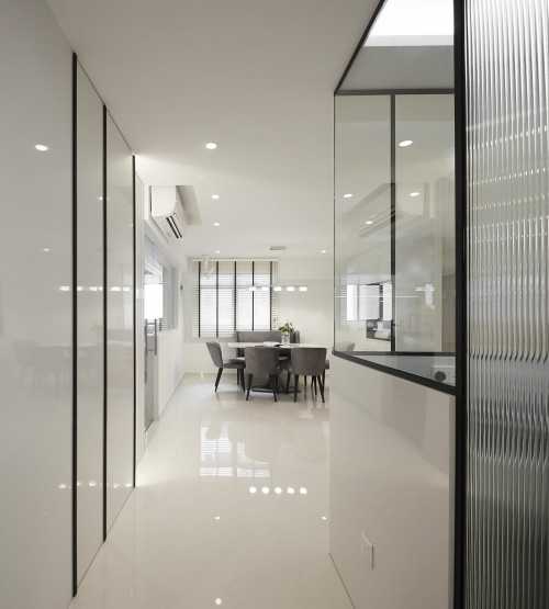 Modern Foyer at Jurong West