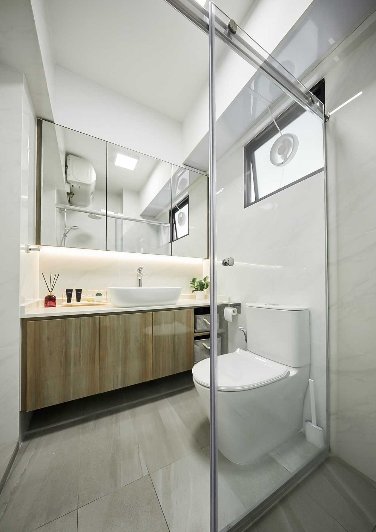Modern Bathroom with Mirror and Shower Screen
