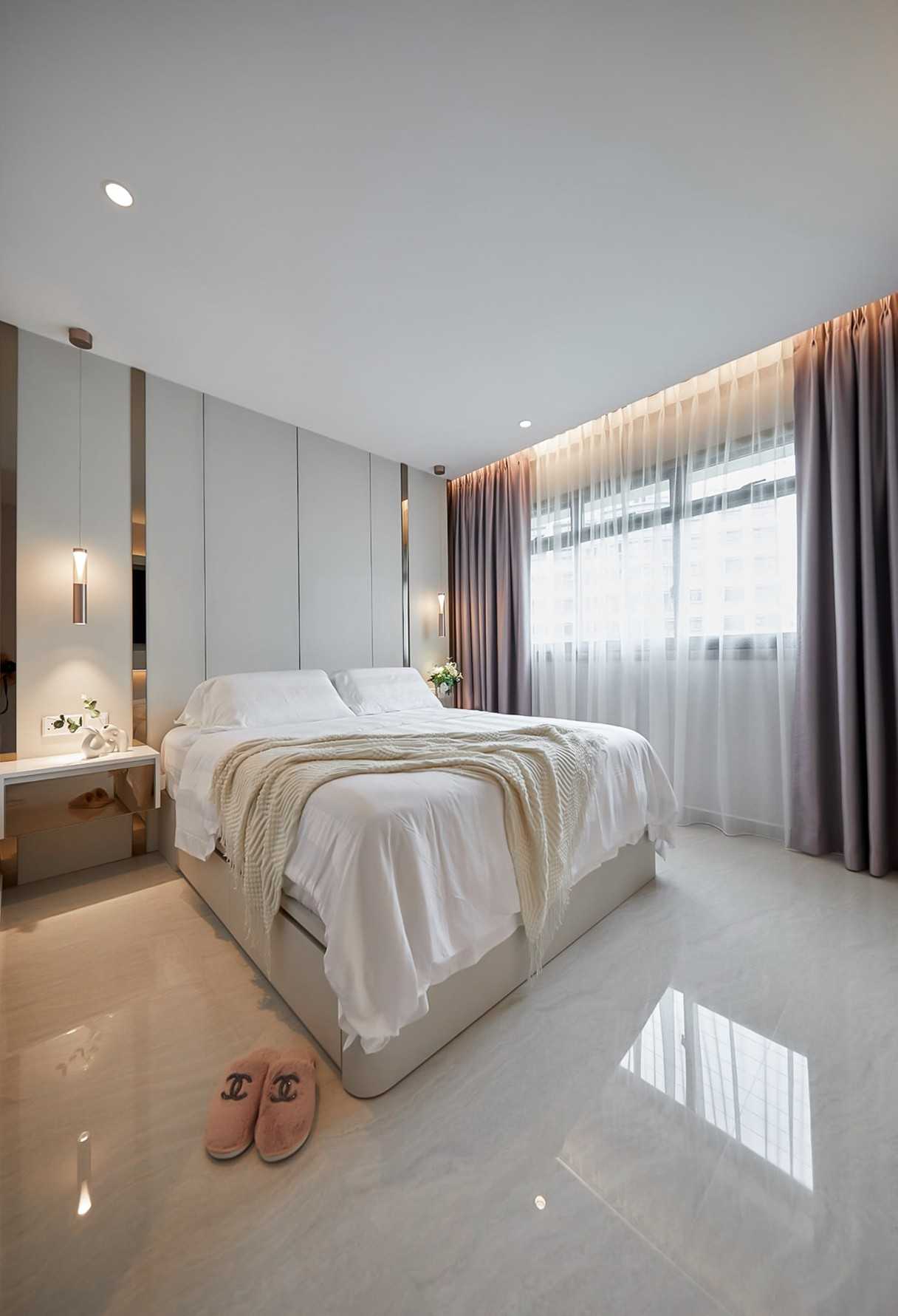 Modern Bedroom with Feature Wall and Window Grille