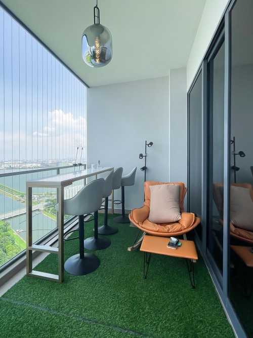 Scandinavian Balcony at Twin view