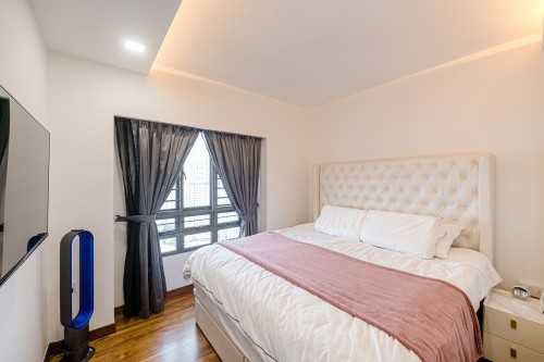 Minimalist Bedroom at 88 Dawson Rd