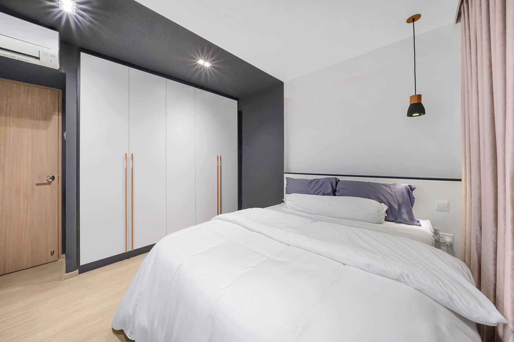 Contemporary Bedroom with Vinyl Flooring and Drop Light