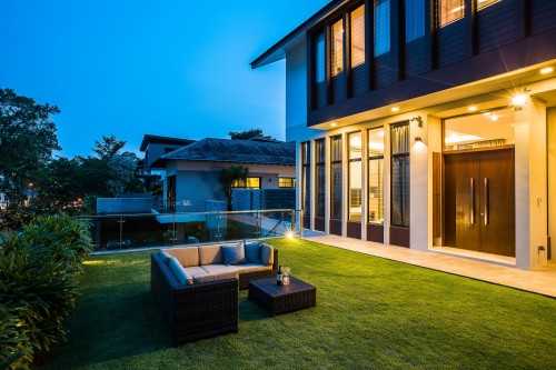 Contemporary at Trevose