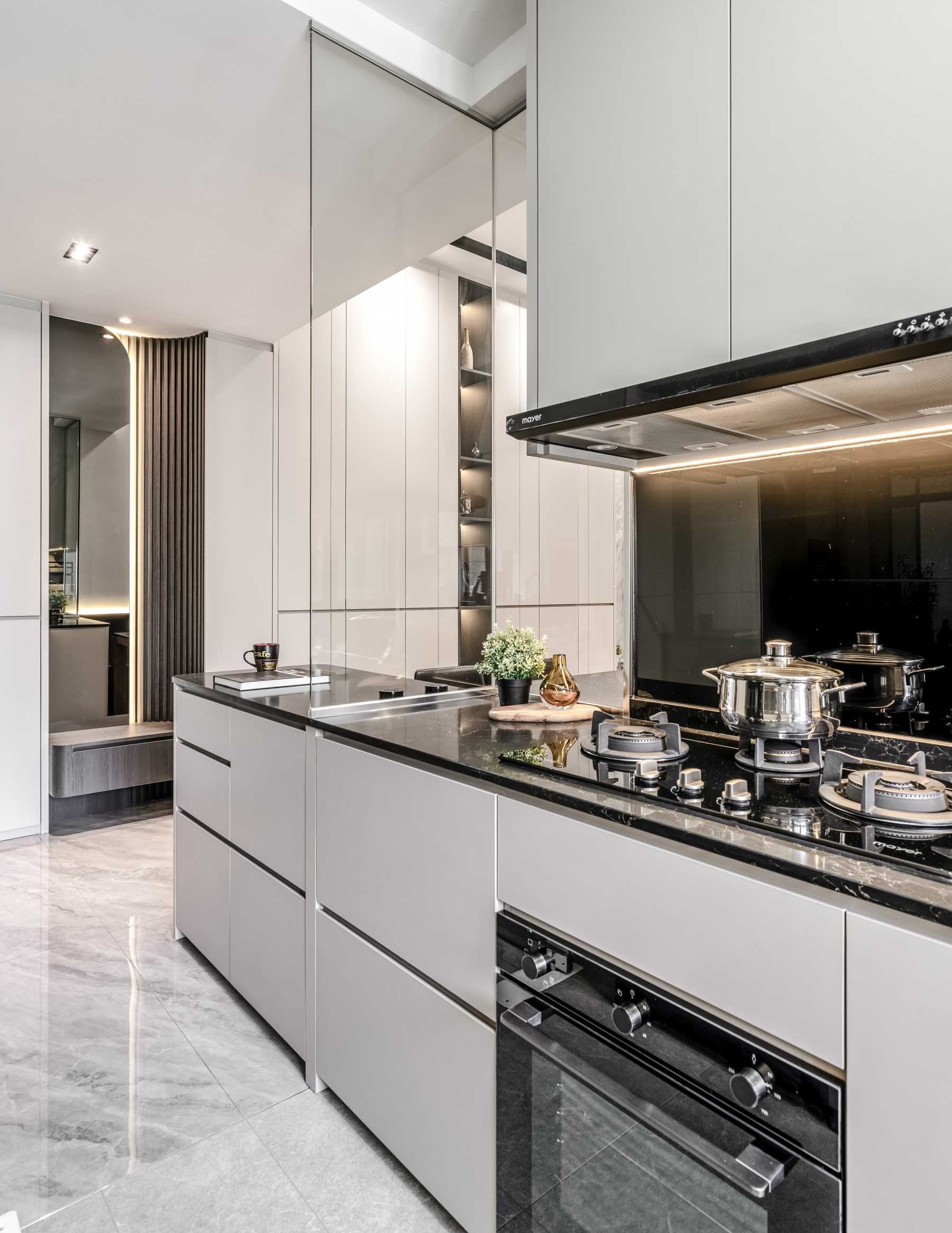 Contemporary Kitchen with Countertop and Cupboard