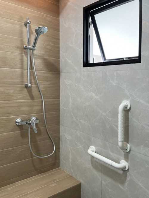 Scandinavian Bathroom at Toa Payoh Heights