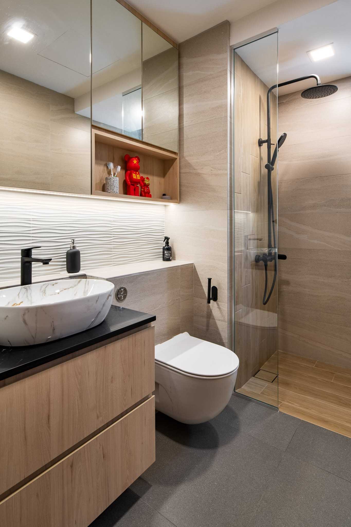 Contemporary Bathroom with Countertop and Homogeneous Tiles