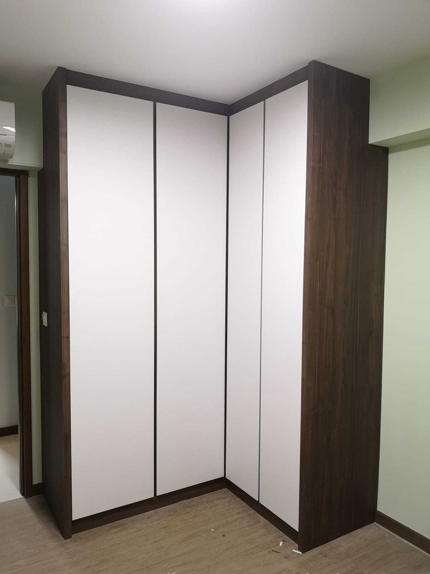 Contemporary Bedroom with Vinyl Flooring and Wardrobe