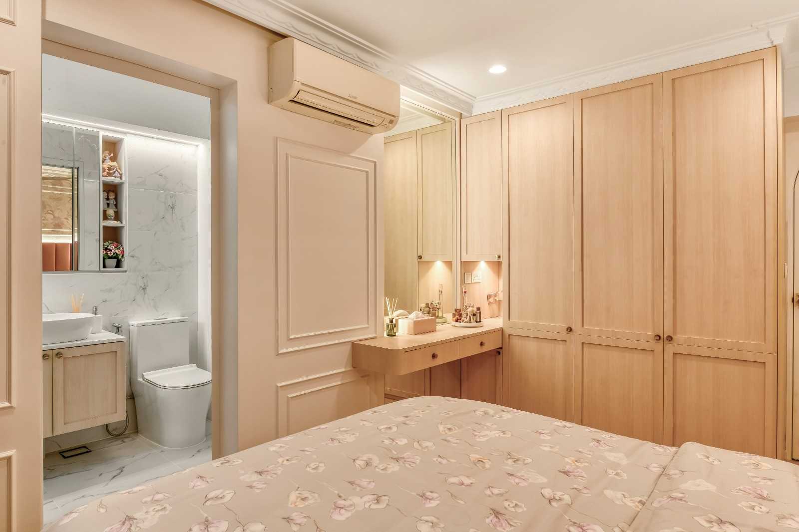 Transitional Bedroom with Homogeneous Tiles and Granite Floor