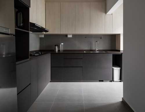 Contemporary Kitchen at 205 compassvale