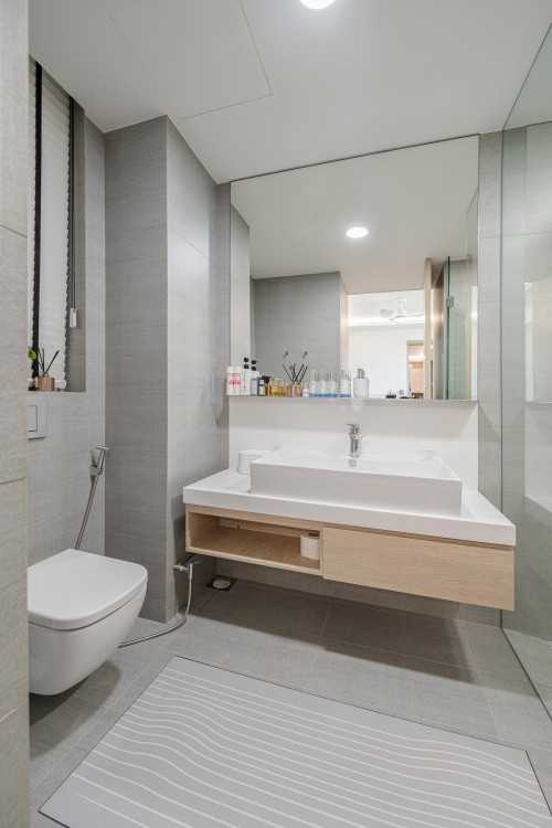 Modern Bathroom at Sennett Residences