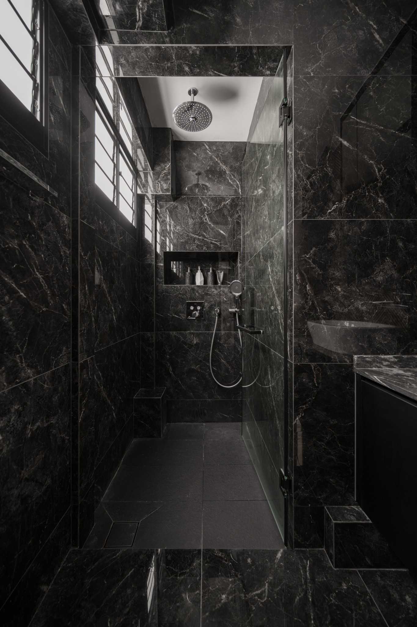Modern Bathroom with Marble Floor and Rainshower