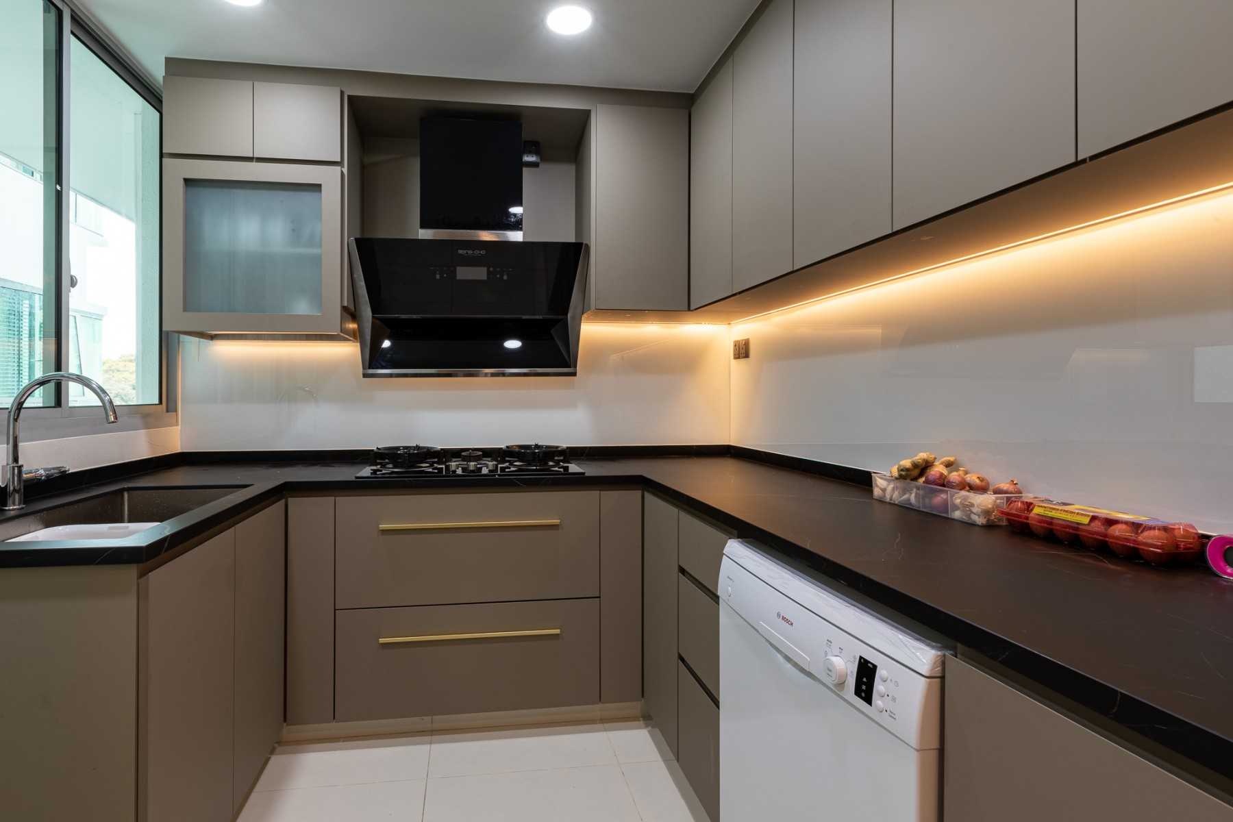 Contemporary Kitchen with Countertop and Kitchen Window
