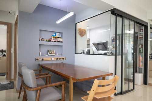 Scandinavian Dining Room at Waterfront II @ Northshore