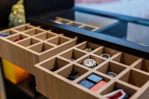 Modern Walk-in Wardrobe at West Edge @ Bukit Batok