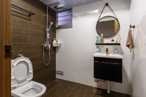 Modern Bathroom at West Edge @ Bukit Batok