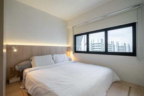 Minimalist Bedroom at Woodleigh | Alkaff Oasis