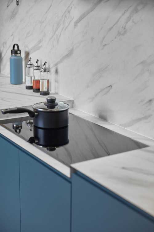 Contemporary Kitchen at Tampines Street 24
