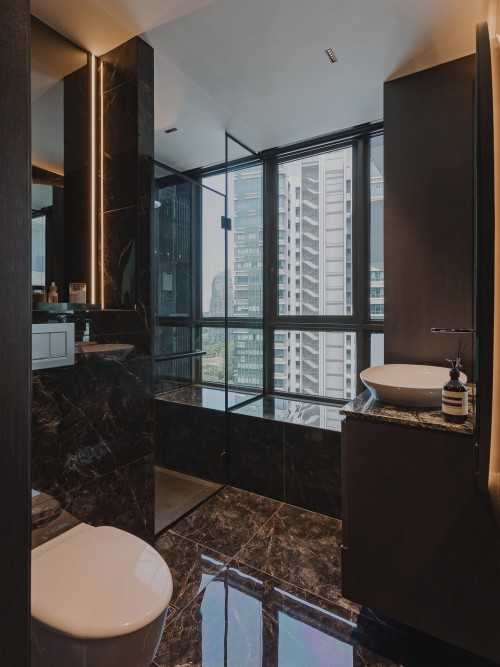 Modern Bathroom at Skyline Residences