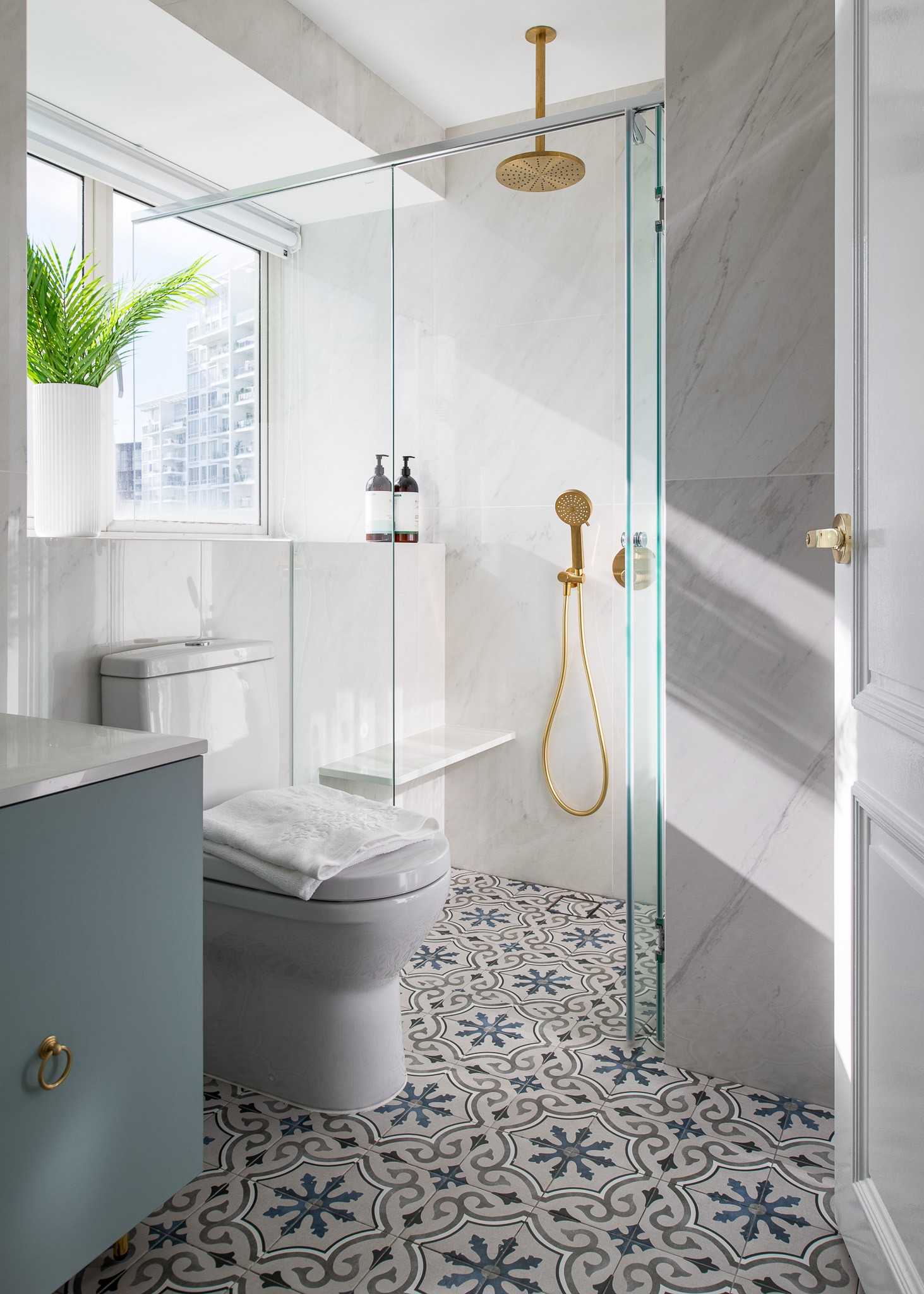 Modern Bathroom with Mirror and Shower Screen