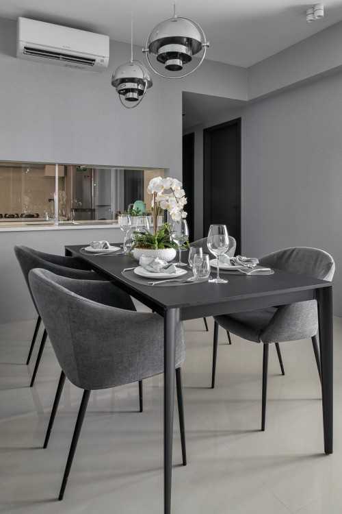 Modern Dining Room at Treasure Crest II