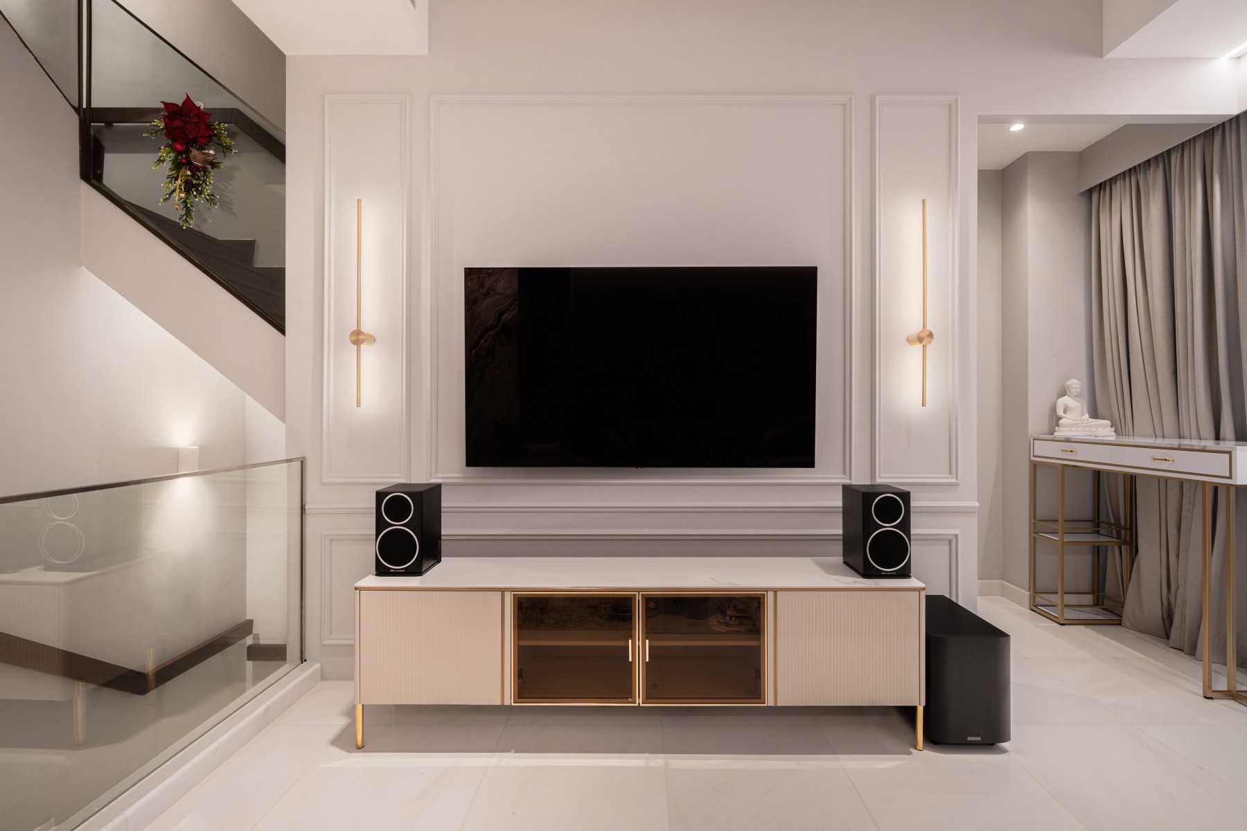 Modern Living Room with Countertop and TV Console