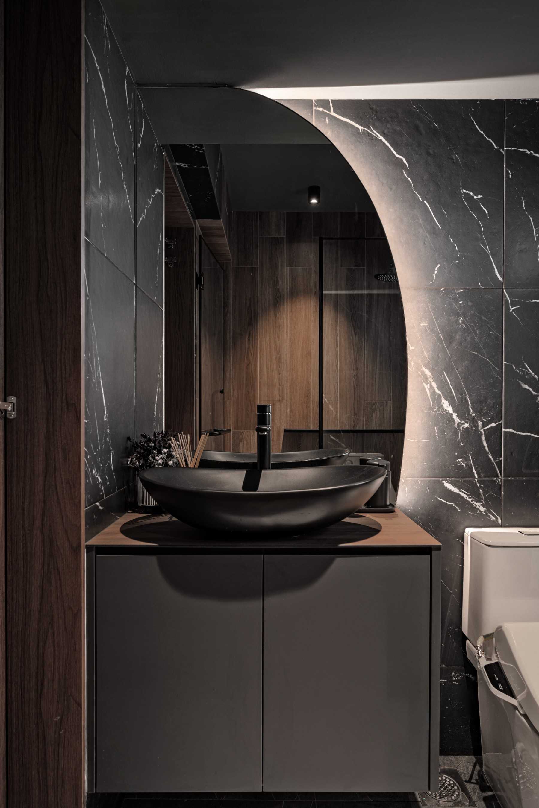 Modern Bathroom with Mirror and Shower Screen