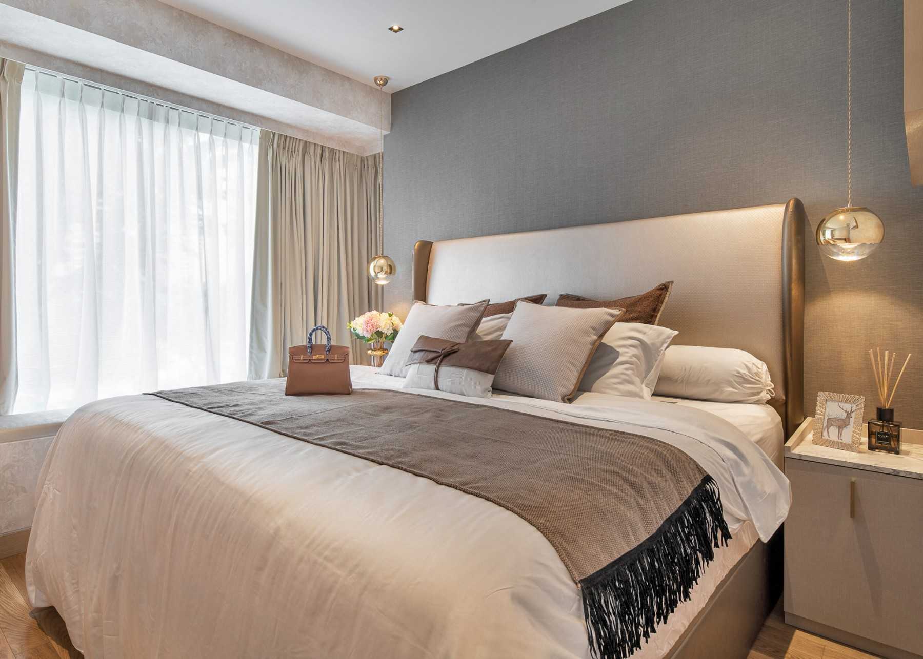 Modern Bedroom with Bay Window and Built-in Bed