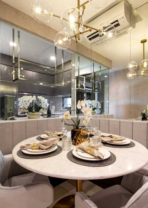 Modern Dining Room at Grandeur Park